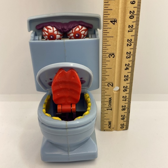 Vintage Ghostbusters Fearsome Flush Toilet Action Toy 1989 - Picture 12 of 14